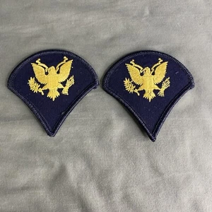 US Army Female Specialist SPC / E-4 Stripes Sew on Dress Blue Uniform Patches - Bild 1 von 5