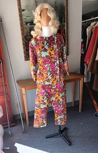 Vintage Floral Print Quilted Jacket and Capri Pant Set with Asymmetrical Design - Picture 1 of 7