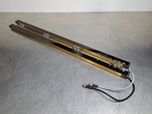 OMRON F3SJ-A0875P20 SICHERHEITS-LICHTVORHANG-SET SENDER/EMPFÄNGER MIT HALTERUNGEN. - Bild 1 von 7