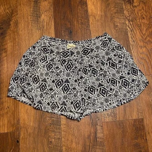 Y2K Mudd schwarz und cremeweiß gemusterte Shorts Größe 10 - Bild 1 von 6