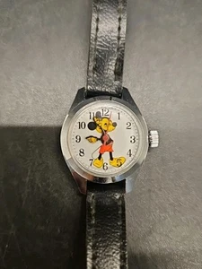 Reloj de cuerda vintage Mickey Mouse manos móviles - Imagen 1 de 6
