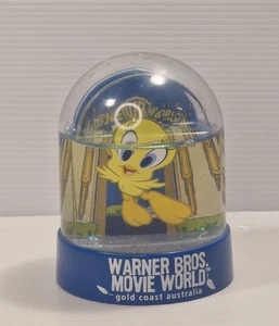 Globo de Nieve Piolín Pájaro De Colección Warner Bros Película Mundo Coleccionable Regalo - Imagen 1 de 8