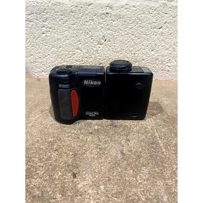 VTG Nikon Coolpix 950 Digital Camera Black 1.92MP 3x Optical Zoom Built-In Flash - Image 1 of 4