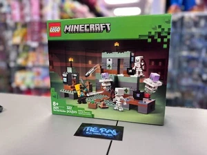 LEGO Minecraft: La Camera di Prova (21271) - Foto 1 di 2