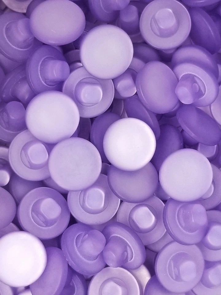 SIZE 18L - 7/16", DULL SHANK BUTTON, LILAC, 1 GROSS, MATTE FINISH - Image 1 of 1