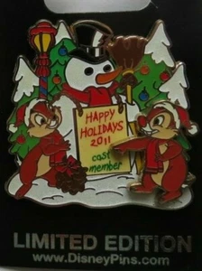 DISNEY WDW DLR CAST EXCLUSIVE HAPPY HOLIDAY 2011 CHIP N DALE SNOWMAN LE 1250 PIN - Picture 1 of 1