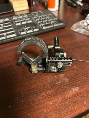 Trophy Taker Smackdown Lockup SD Rest - Right Hand - Black - T3016 ~ New in Box - Image 1 of 3