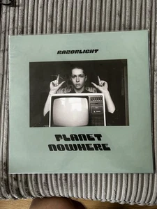 Razorlight - Planet Nowhere Coke Bottle Coloured 12" Vinyl HAND SIGNED New Mint - Picture 1 of 3
