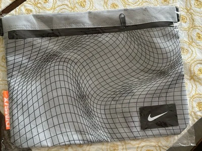 Nike Messenger Bag D/MS/X Gray Black New Waist Crossbody Pouch Pack Travel Sack Foto 1 de 3