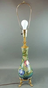 Lampada con piedi Moorcroft Art Pottery 'Fucsia' - Foto 1 di 12