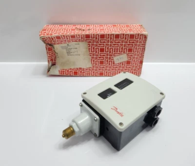 DANFOSS RT200 PRESSURE SWITCH 017-523766 - Image 1 of 4