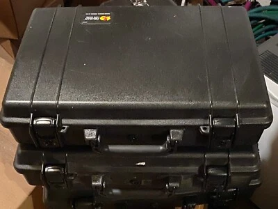 Estuche rígido de transporte para computadora portátil Pelican 1490 con organizador de tapa y espuma Foto 1 de 4