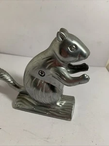 Vtg Heavy Aluminum Squirrel Nutcracker 8 1/2" x 5 1/2" Davey Crack-It VG Cond - Picture 1 of 6