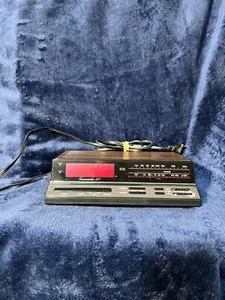 Realistic Chronomatic 267 AM/FM Alarm Clock Radio 12-1575 In Brown Color Working - Picture 1 of 8