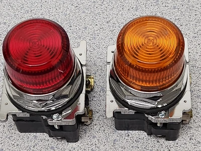 Luces indicadoras Eaton 10250T/91000T. Lote de 2. LED rojo y ámbar 24V Foto 1 de 4