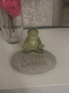 Create Balance Yoga Frosch Garten Rock I Mini 3 1/2 Zoll Yogi - Bild 1 von 6