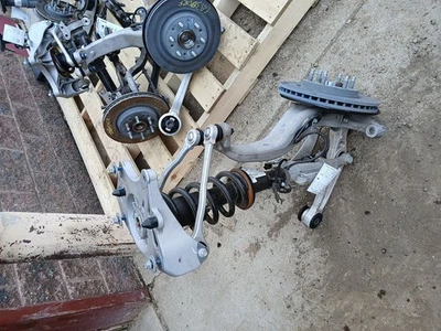 Chevrolet Blazer EV 2024 conductor rodilla delantera izquierda 3062237 Foto 1 de 4