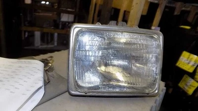 Faro izquierdo conductor parrilla Argent compatible con 80-86 BRONCO 148442 Foto 1 de 2