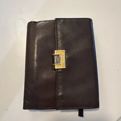 Carteira feminina de couro macio marrom Perlina New York - Imagem 1 de 4