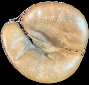 Yogi Berra Signed 1950's Spalding Game Model Catcher's Mitt Glove JSA COA - Picture 1 of 5