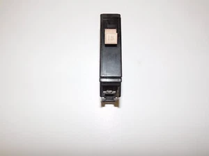 CH115 Cutler-Hammer Type CH 1 Pole 15 Amp 120V FULL NOTCH METAL FOOT - Picture 1 of 3