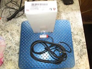 NEW LEUZE PHOTOELECTRIC FORK SENSOR 24V GS 21/4 - Picture 1 of 5