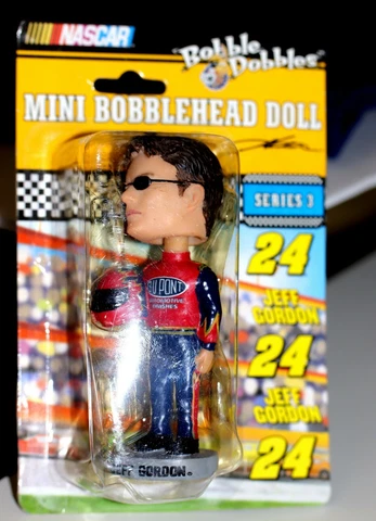 ❤ JEFF GORDON MINI BOBBLE HEAD DOLL BOBBLE DOBBLES 2003 SERIES 3 NASCAR #24 NIP Cover