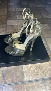 Jimmy Choo Gold Metallic Twist Heels Sandalen Größe: 36,5 (US-Größe 6,5) - Bild 1 von 14