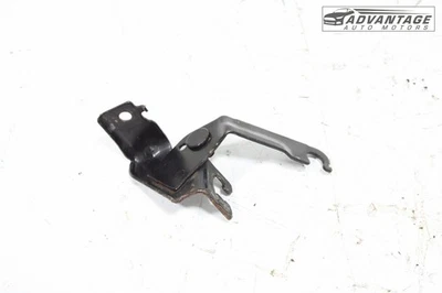 ОРИГИНАЛЬНОЕ КРЕПЛЕНИЕ КРОНШТЕЙНА ПЕРЕДНЕГО ПРАВОГО ТОРМОЗНОГО ШЛАНГА 2017-2024 MITSUBISHI OUTLANDER SPORT - Изображение 1 из 4