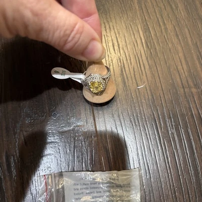 Bomb Party 2025 Talla 8 Anillo Amor Set En Piedra, Limón, Chapado en Rodio Foto 1 de 4