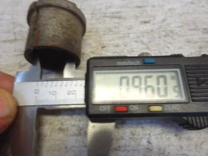 ¡Tuercas de vástago de horquilla usadas Harley Davidson Ole de colección!! - Imagen 1 de 4