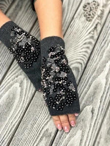 Cashmire handcrafted and customized mittens with Japanese crystals all sizes  - Picture 1 of 1