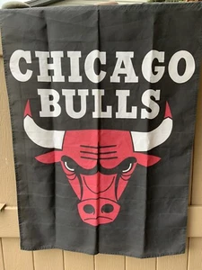 CHICAGO BULLS Banner Flag 41x28 And 2 Sided REPEAT THE 3-PEAT Poster Sign - Picture 1 of 7