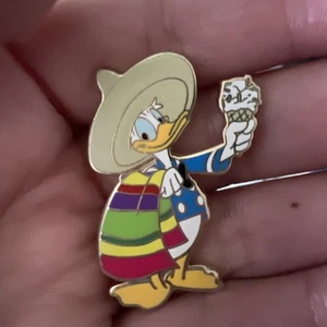 Disney DSF DSSH LE 300 Pin Trader Delight PTD Three Caballeros Donald Duck - Picture 1 of 2