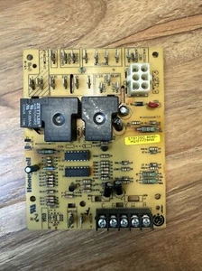 Honeywell ST9120C4040 Furnace Control Circuit Board HQ1011179HW - Picture 1 of 7