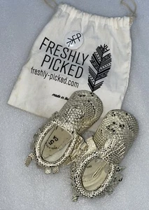 Freshly Picked Leather Gold Metallic Fringed Baby Moccasin,  Bag And Pin Size 5 - Picture 1 of 8