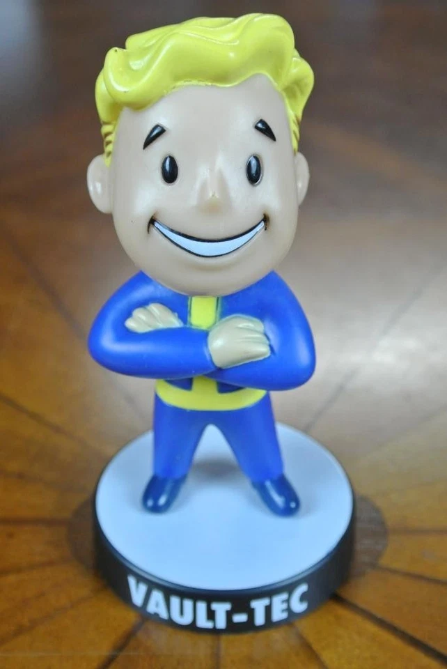 FALLOUT 3 Collezionisti Ed VAULT BOY BOBBLEHEAD Fall Out ARMS CROSSED Vault-Tec - Immagine 1 di 1