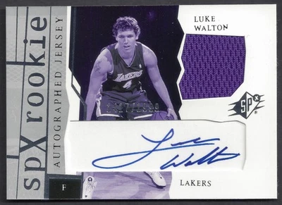 Camiseta deportiva autografiada de novato 2003-04 SPx #179 Luke Walton Auto RC/1999 LA Lakers Foto 1 de 2