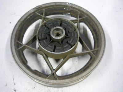 Llanta trasera SUZUKI 81 82 GS 550 GS550 L MAG OEM Foto 1 de 4