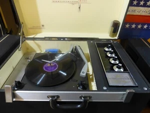 VINTAGE WESTINGHOUSE STEREOPHONIC RECORD PLAYER MODEL H69ACS1 WORKS - Picture 1 of 14