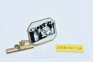 Rare LEICA pin badge #2008101 Excellent - Picture 1 of 2