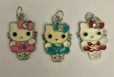 1 x Colgante Hello Kitty y Collar de Plata (Elige entre Rojo, Rosa o Azul) Foto 1 de 4