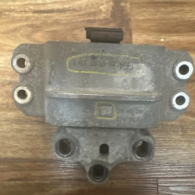 Soporte de transmisión Volkswagen Jetta Passat Beetle TDI GLI 2.0 DSG 1KO199555 CF Foto 1 de 4