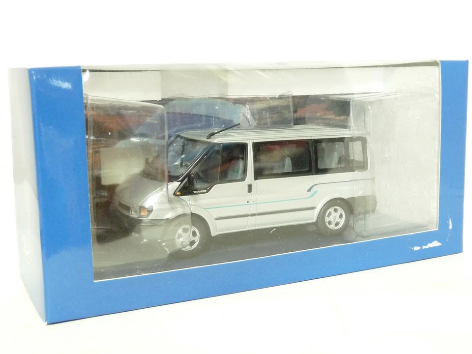 Minichamps 1/43 2001 Ford Transit Tourneo Bus Diecast Model Car - Image 1 of 1