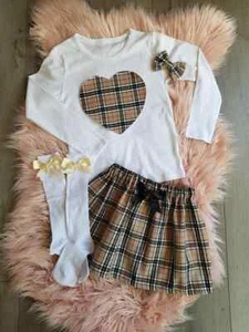 GIRLS HANDMADE CREAM TARTAN CHECK SKIRT TOP BOW SOCKS 0-15 YEARS SPANISH XMAS - Picture 1 of 2