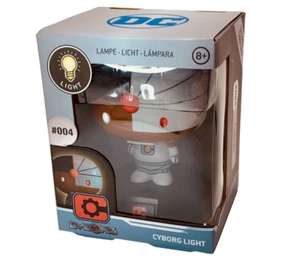 NEU DC Comics #004 Cyborg 3D Sammlerstück Vinyl Figur LEUCHTET AUF Justice League - Bild 1 von 4