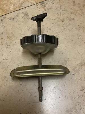 93-94-95-96 Toyota Camry Wagon neumático de repuesto sujeción montaje tuerca perno fabricante de equipos originales Foto 1 de 4