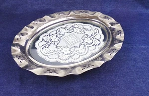 Altes Tablett Metall Glas gehäkeltes Muster Antik Dekorativ  - Bild 1 von 5