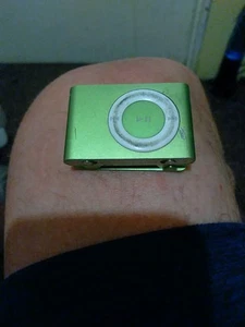 Apple iPod shuffle 2nd Generation Green (1 GB) Works - Picture 1 of 5