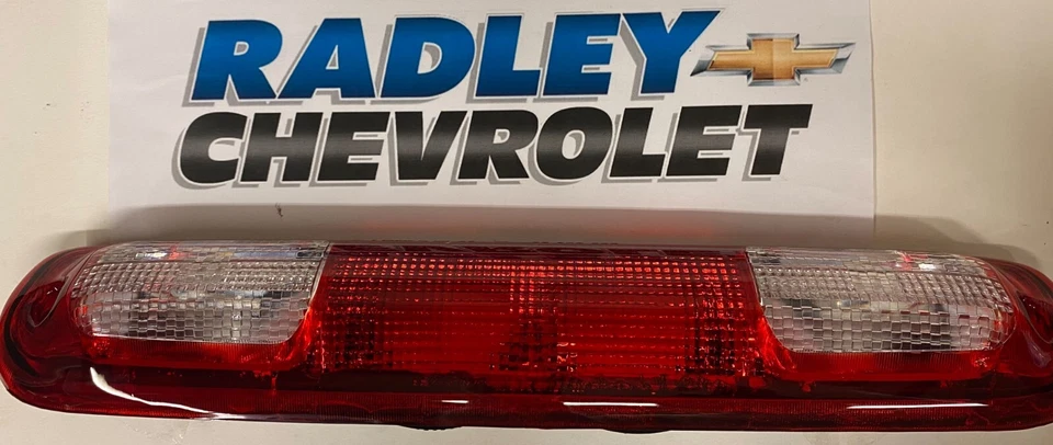 NUEVA LUZ DE FRENO DE MONTAJE ALTO GM OEM - LÁMPARA DE MONTAJE ALTO MOTORES GENERALES GMC 19169016 Foto 1 de 1